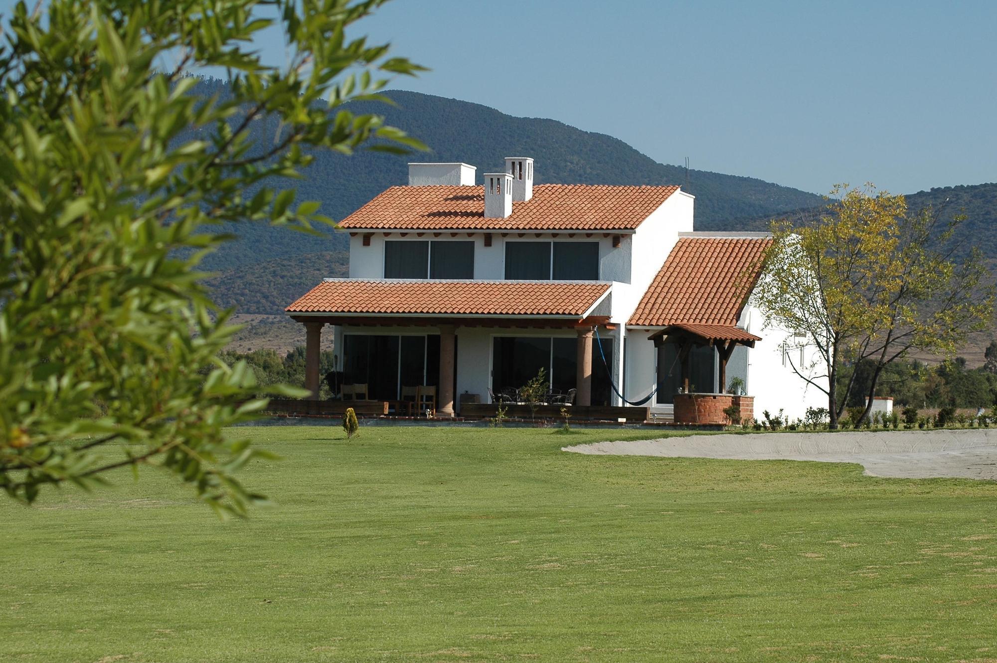 Hotel Hacienda Cantalagua Golf Contepec Exterior photo